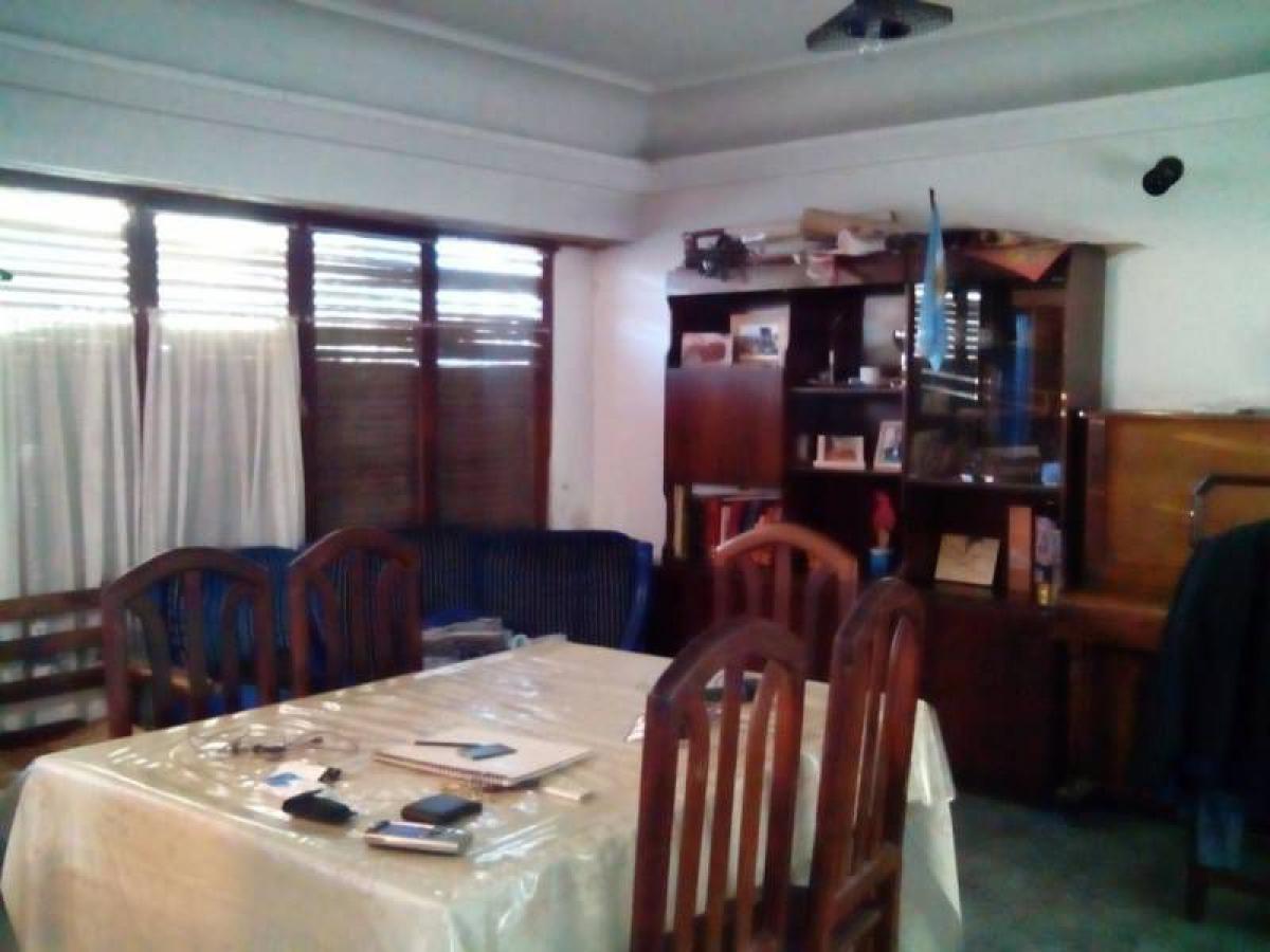 3 bedrooms House in Buenos Aires, Argentina No. 8265