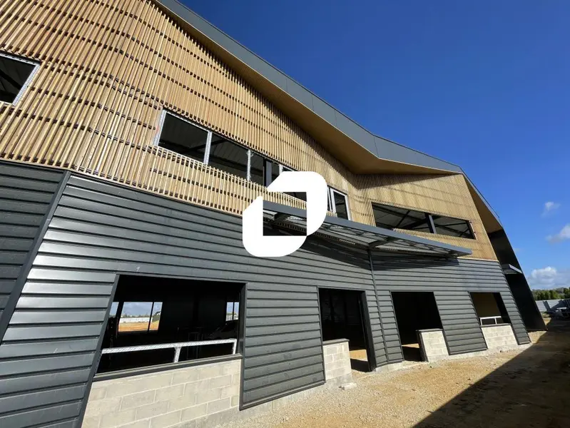  عقار تجاري في Moissy-Cramayel, France 4852متر مربع رقم 307827