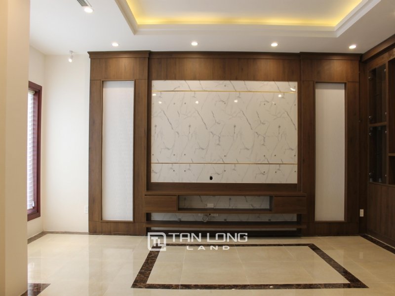 5 Schlafzimmer Villa in Long Bien, Vietnam, Nr. 933