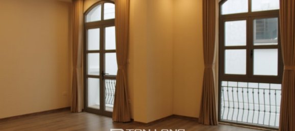 5 Schlafzimmer Villa in Long Bien, Vietnam, Nr. 933 12