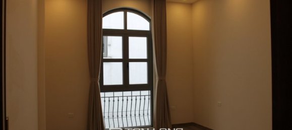 5 Schlafzimmer Villa in Long Bien, Vietnam, Nr. 933 10