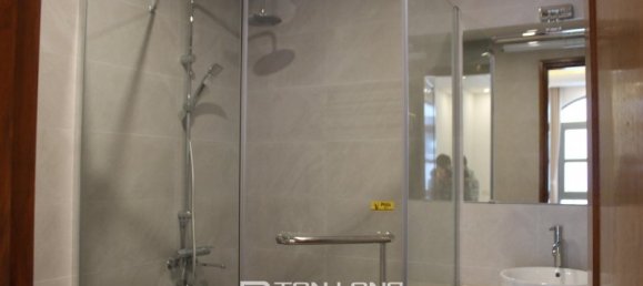 5 Schlafzimmer Villa in Long Bien, Vietnam, Nr. 933 17