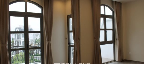 5 Schlafzimmer Villa in Long Bien, Vietnam, Nr. 933 11