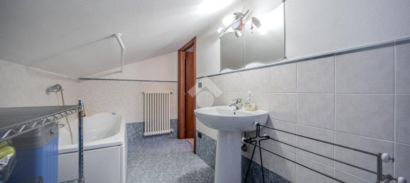 4 rooms House in Reggio Emilia, Italy No. 234240 29