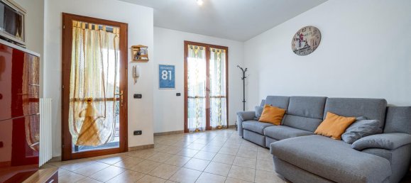 4 rooms House in Reggio Emilia, Italy No. 234240 5
