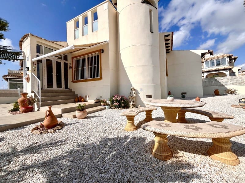 2 bedrooms House in Alicante, Spain No. 272406