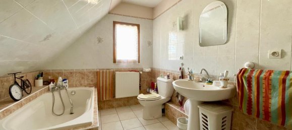 Casa de 4 dormitorios en Cauffry, France No. 43064 10