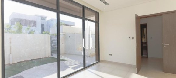4 bedrooms Villa in Yas Island, UAE No. 41804 7