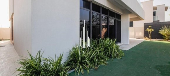 4 bedrooms Villa in Yas Island, UAE No. 41804 12