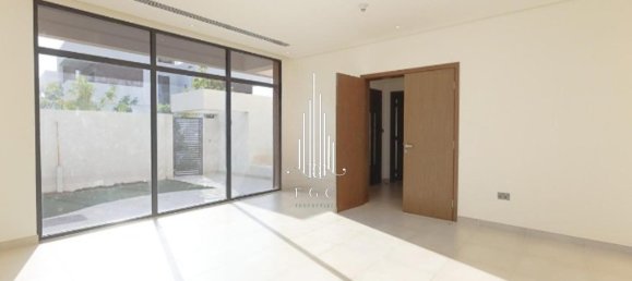 4 bedrooms Villa in Yas Island, UAE No. 41804 9