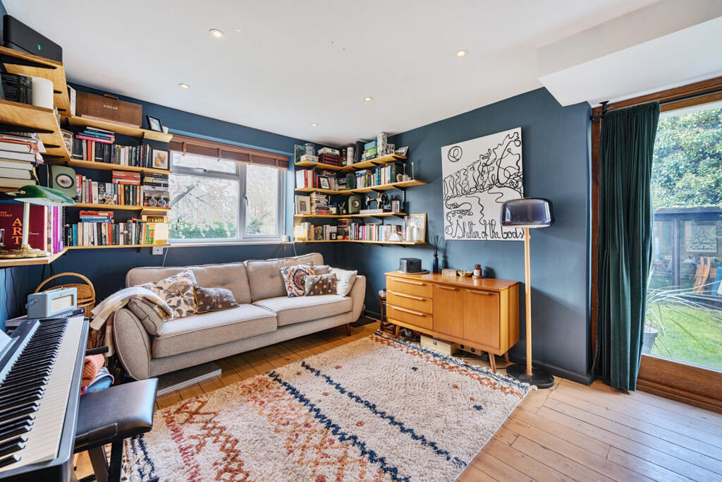 2 bedrooms Apartment in London, United Kingdom No. 7573