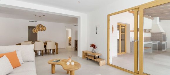 Casa de 4 dormitorios en Torrevieja, Spain No. 183670 17