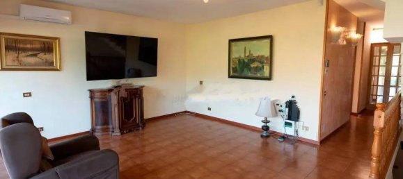 7 rooms House in Luni, Italy No. 99191 4