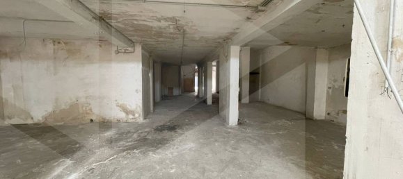 Propiedad comercial de 1 habitación en Bari, Italy No. 22260 11
