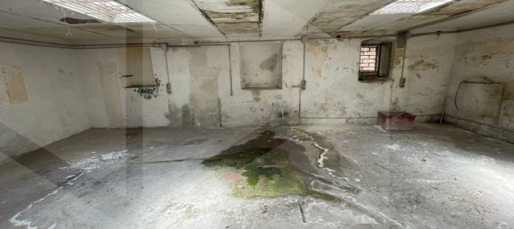 Propiedad comercial de 1 habitación en Bari, Italy No. 22260 10