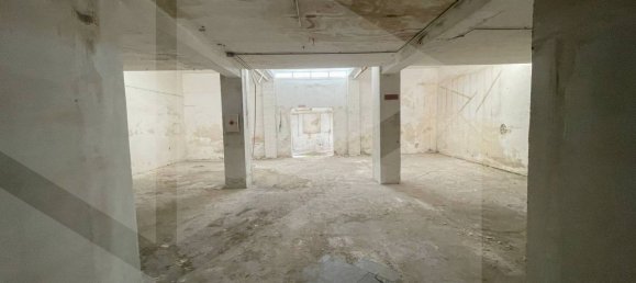 Propiedad comercial de 1 habitación en Bari, Italy No. 22260 9