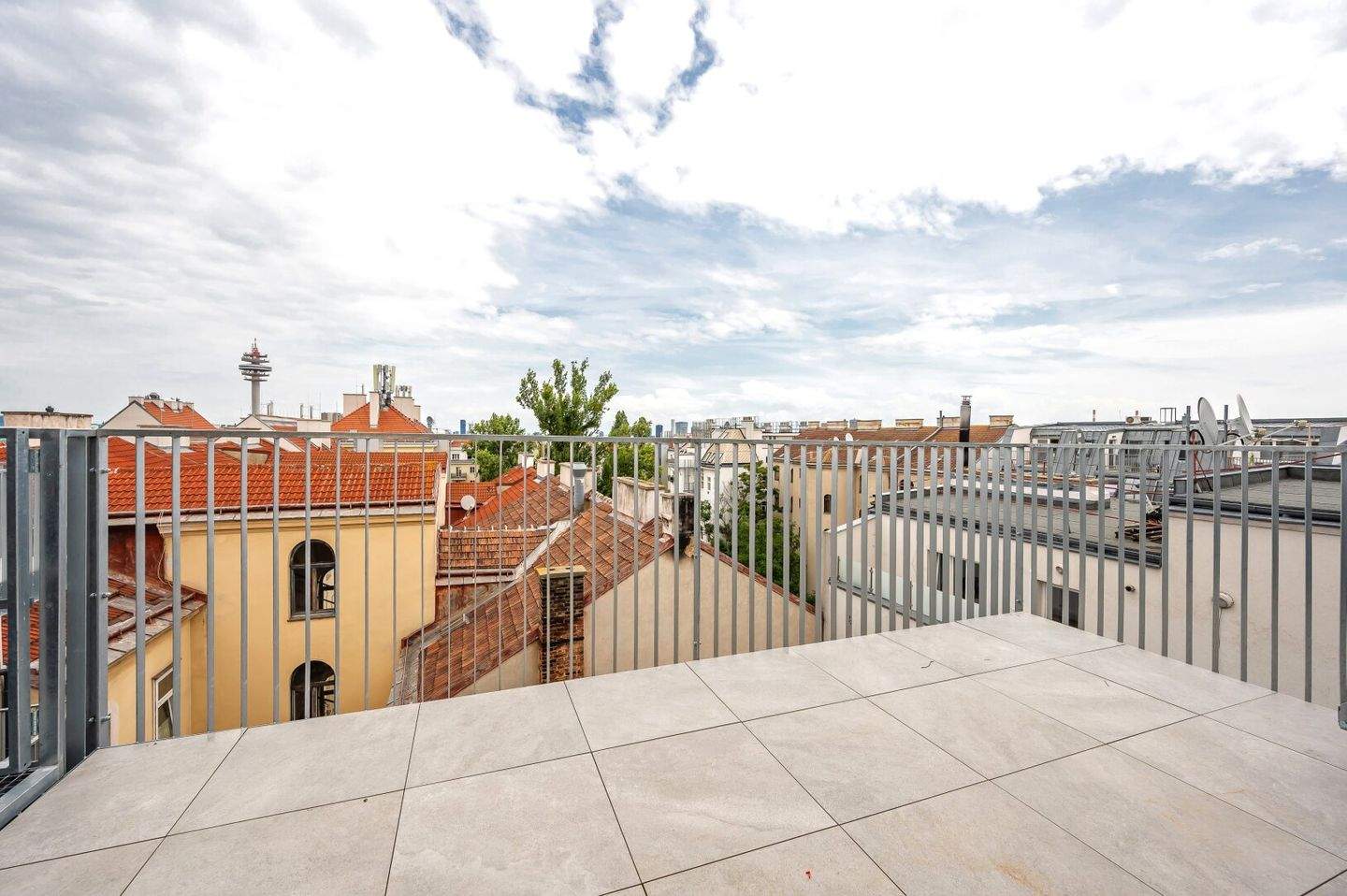 3 rooms Apartment in Favoriten, Austria No. 201552