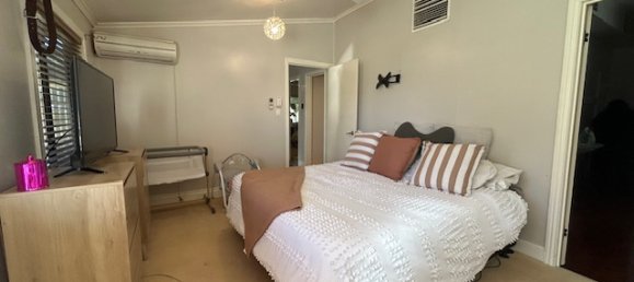 4 bedrooms House in Cunnamulla, Australia No. 386 5