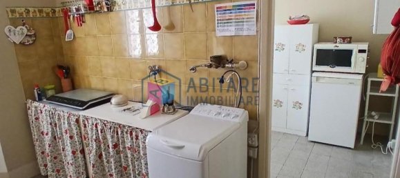 5-salle Appartement à Livorno, Italy No. 262433 7