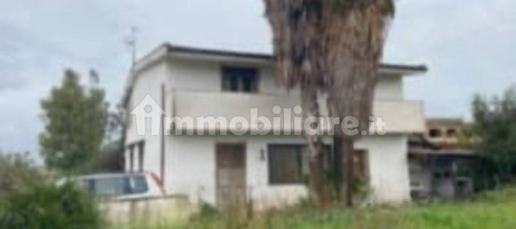 3 bedrooms Apartment in Aprilia, Italy No. 273168 2