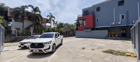 propriété commerciale à vendre à Pattaya, Chonburi, Eastern Thailand, Thailand № 152642 2