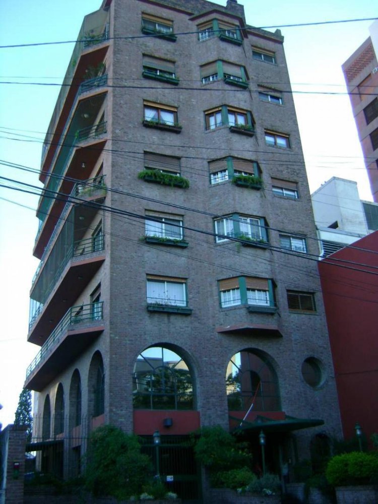 3 bedrooms Apartment in Quilmes, Argentina No. 21462