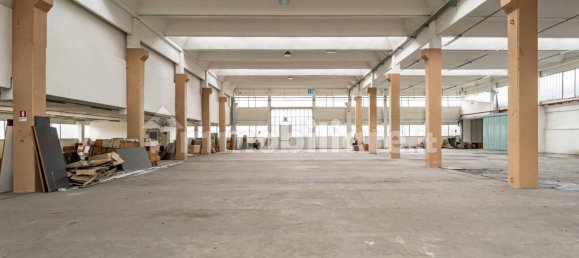 5 rooms Warehouse in Arosio, Italy No. 2379 4