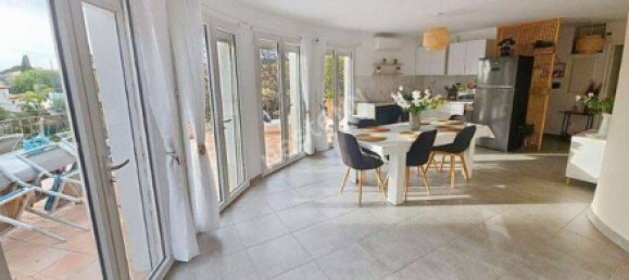 4 bedrooms Villa in Bandol, France No. 326998 9