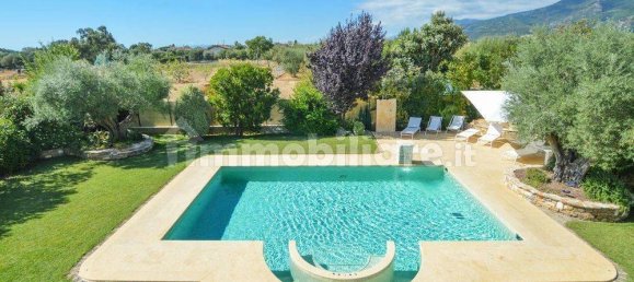 Villa de 5 dormitorios en Forte dei Marmi, Italy No. 38816 37