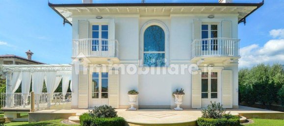 Villa de 5 dormitorios en Forte dei Marmi, Italy No. 38816 15
