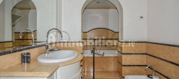 Villa de 5 dormitorios en Forte dei Marmi, Italy No. 38816 19