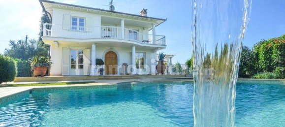 Villa de 5 dormitorios en Forte dei Marmi, Italy No. 38816 30