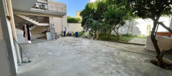 2 bedrooms Duplex in Caivano, Italy No. 333001 2