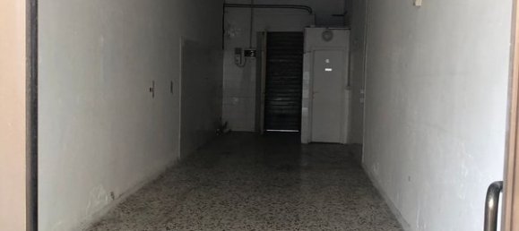 51m² Commercial property in Recanati, Italy No. 255014 3