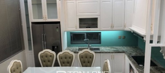 3 bedrooms Villa in Long Bien, Vietnam No. 1191 2