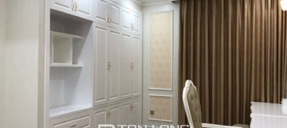 3 bedrooms Villa in Long Bien, Vietnam No. 1191 4