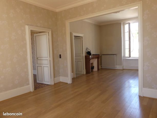 3 bedrooms Apartment in Le Creusot, France No. 359975