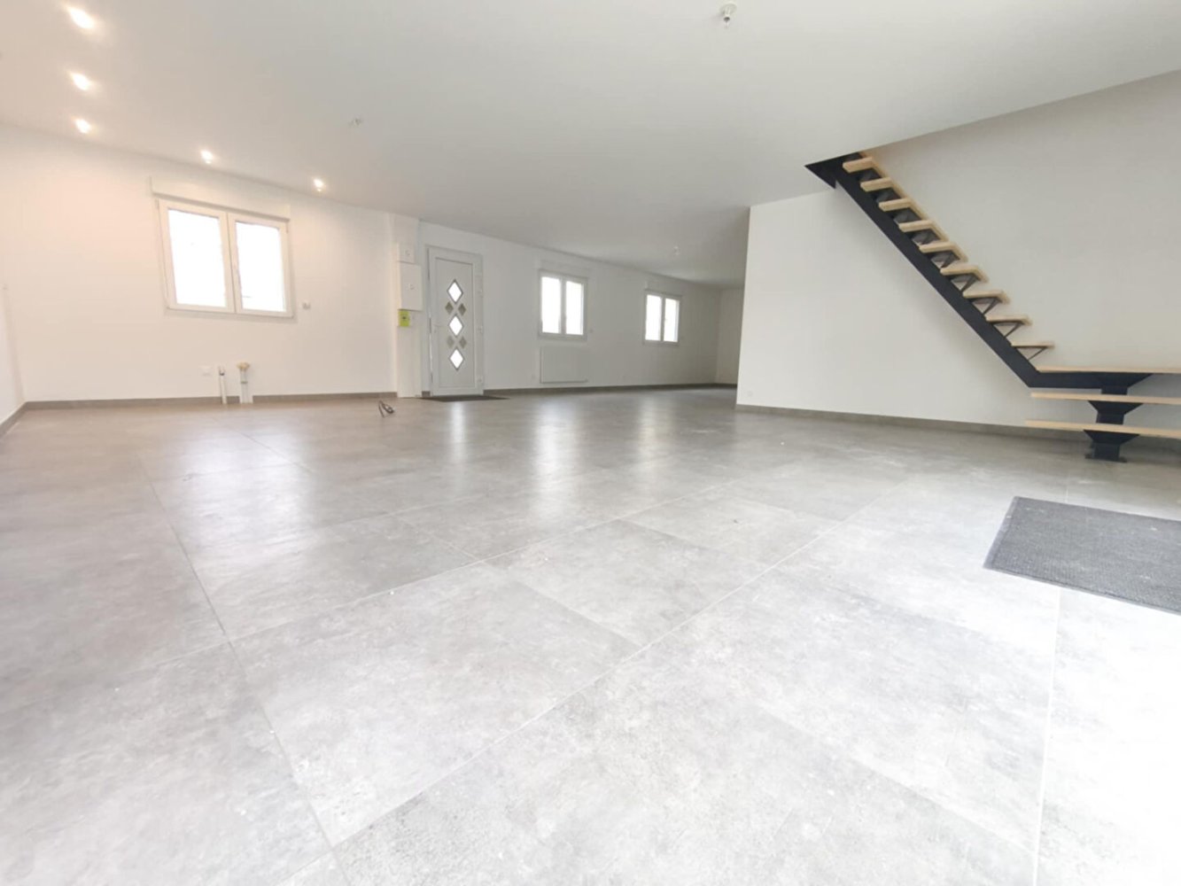 4 bedrooms House in Bruay-sur-l'Escaut, France No. 158158