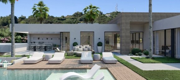 4 bedrooms Villa in Marbella, Spain No. 4711 3