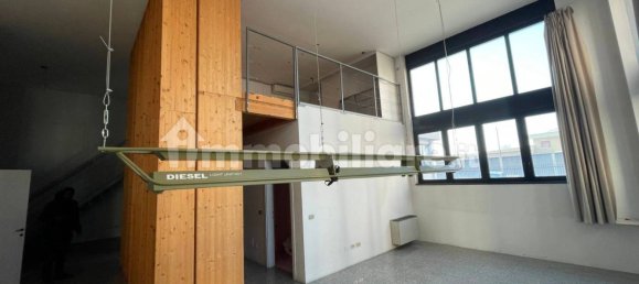 2-salle Bureau à Milan, Italy No. 245632 5