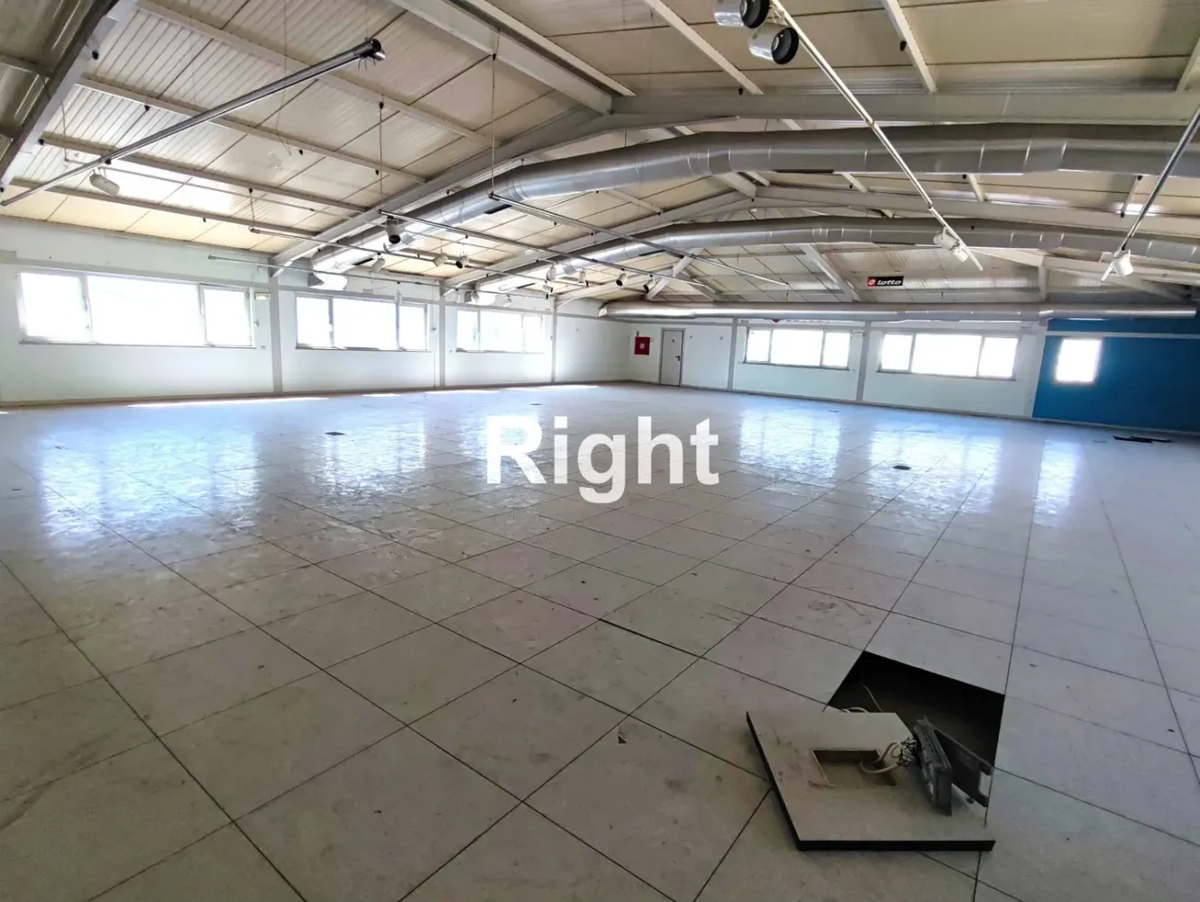 Armazém em Loures, Portugal 4830 m² N.º 86704