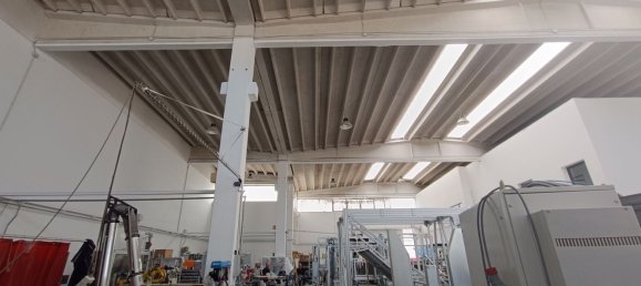 مستودع في Modugno, Italy 1000متر مربع رقم 288652 4