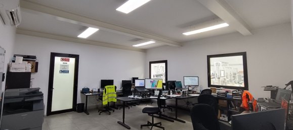 مستودع في Modugno, Italy 1000متر مربع رقم 288652 21