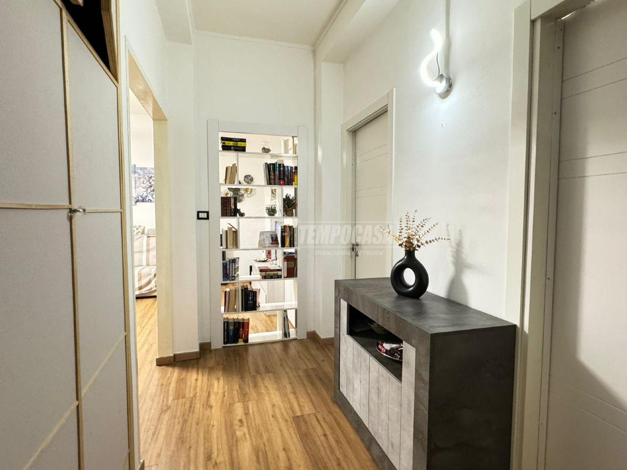 3 rooms Apartment in Savigliano, Italy No. 111002