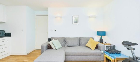 1 bedroom Apartment in Greenford, United Kingdom No. 6395 2