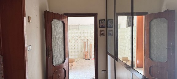 9 bedrooms House in Cimitile, Italy No. 347455 2