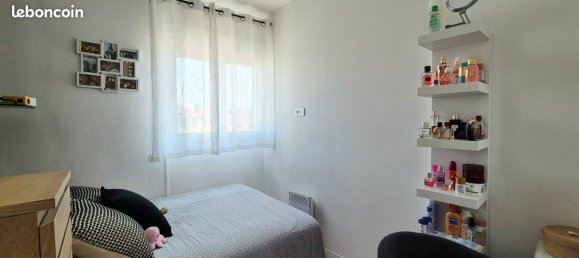 2 bedrooms Apartment in La Ciotat, France No. 279071 4