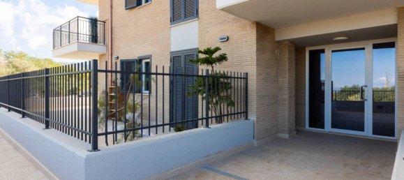 2 Schlafzimmer Wohnung in Gallicano nel Lazio, Italy, Nr. 61444 2