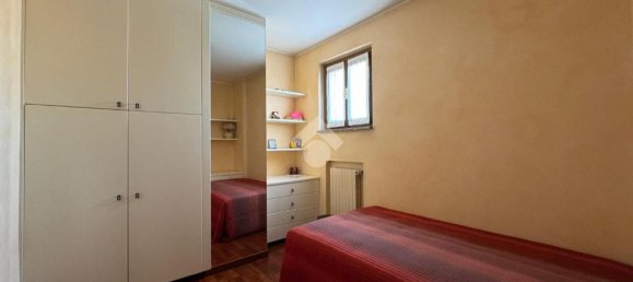 Villa de 4 divisões em Madone, Italy N.º 210550 16