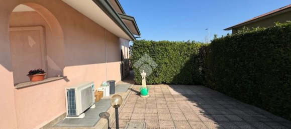 Villa de 4 divisões em Madone, Italy N.º 210550 4